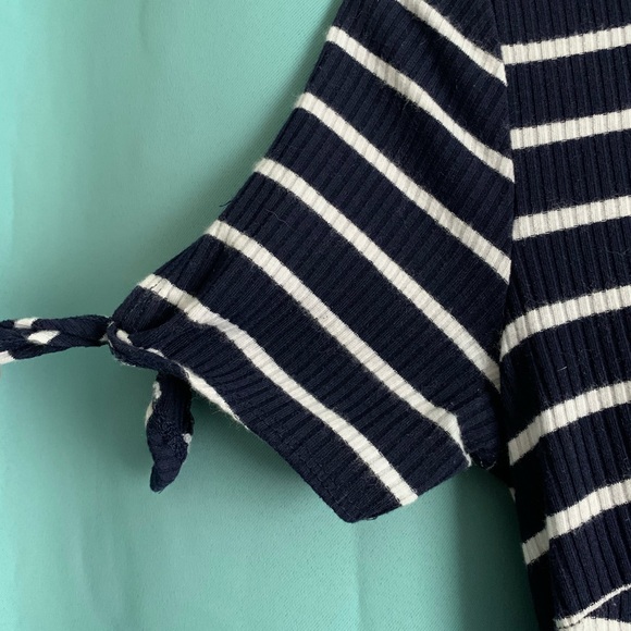 Striped jumpsuit - Picture 3 of 4